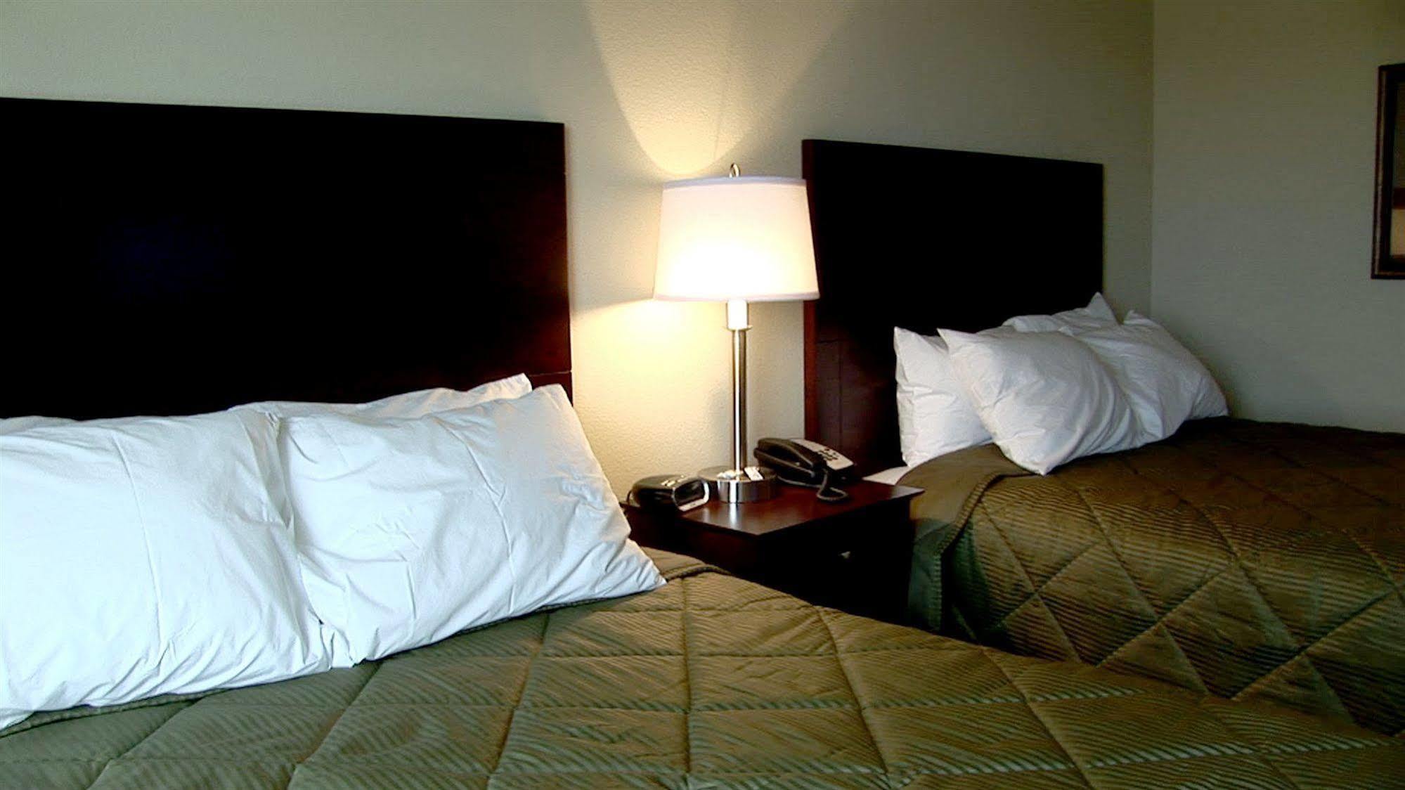 Cobblestone Inn & Suites - Vinton, Ia Phòng bức ảnh
