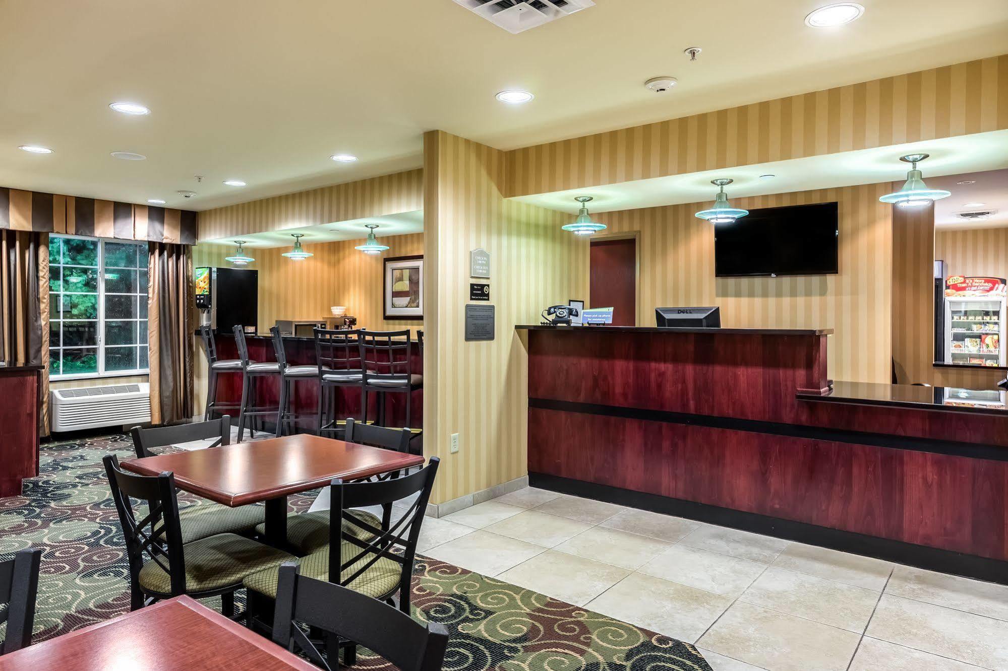 Cobblestone Inn & Suites - Vinton, Ia Ngoại thất bức ảnh